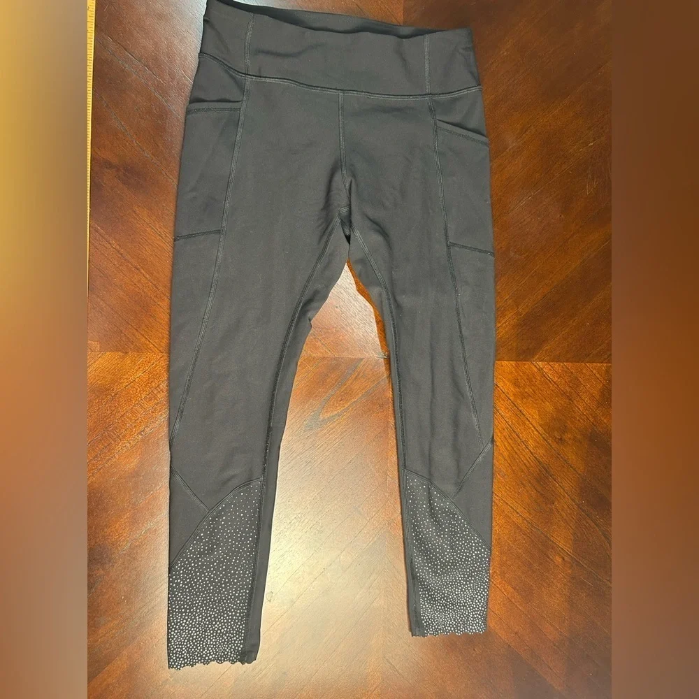 Lululemon Athletica Black Cropped Leggings